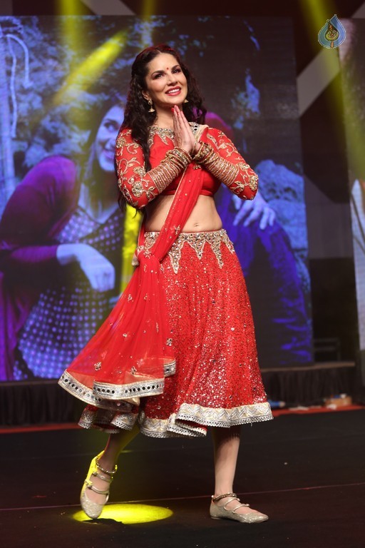 Sunny Leone at Rogue Audio Launch - 33 / 80 photos