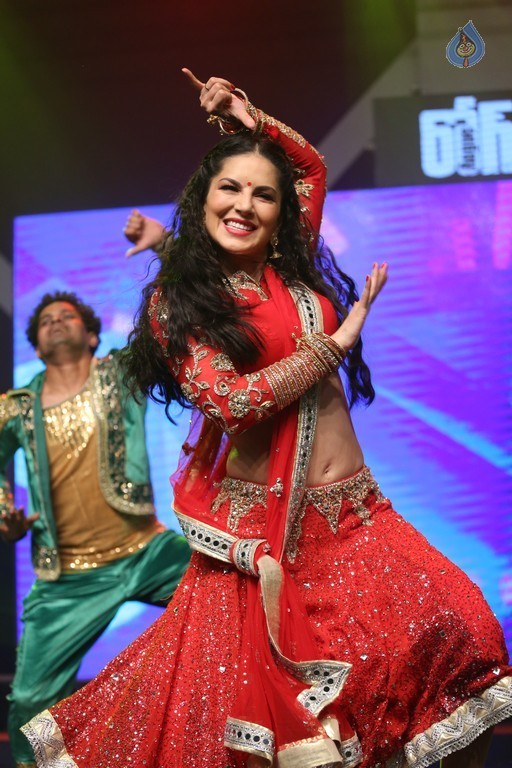 Sunny Leone at Rogue Audio Launch - 50 / 80 photos
