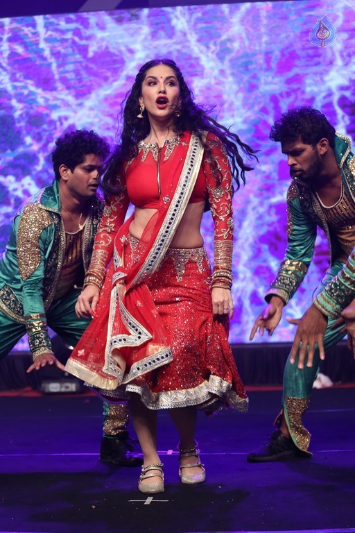 Sunny Leone at Rogue Audio Launch - 55 / 80 photos