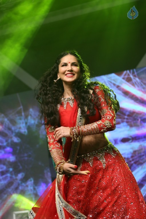 Sunny Leone at Rogue Audio Launch - 56 / 80 photos