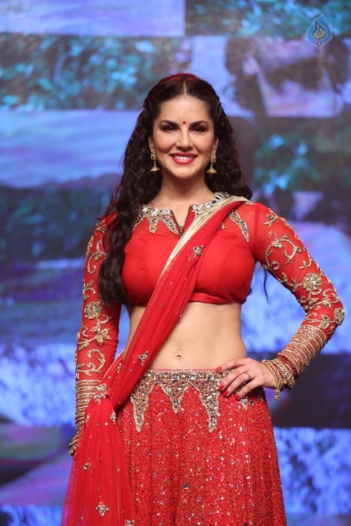 Sunny Leone at Rogue Audio Launch - 61 / 80 photos