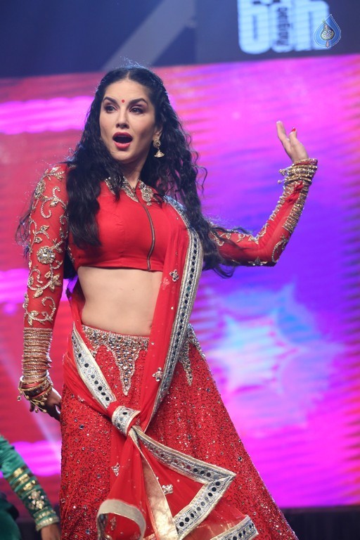 Sunny Leone at Rogue Audio Launch - 78 / 80 photos