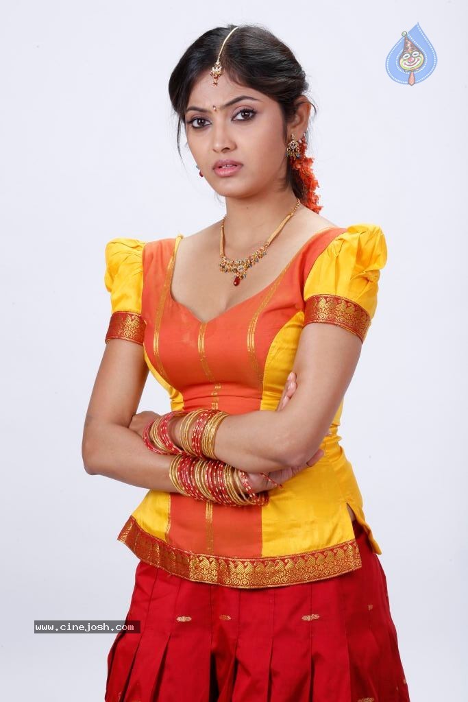 Supoorna Hot Photos - 12 / 106 photos