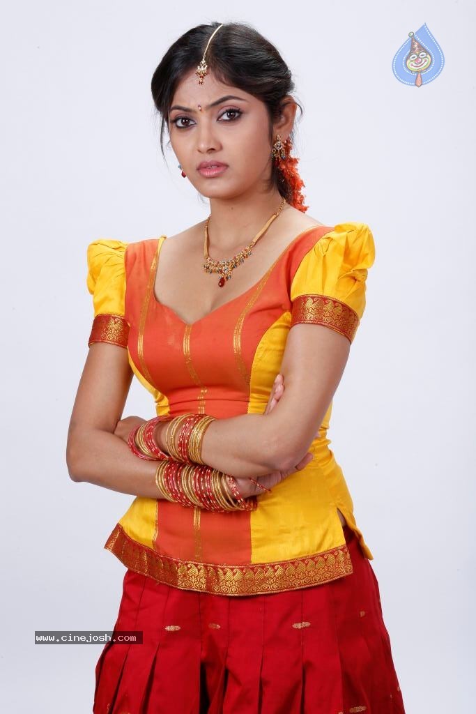 Supoorna Hot Photos - 14 / 106 photos