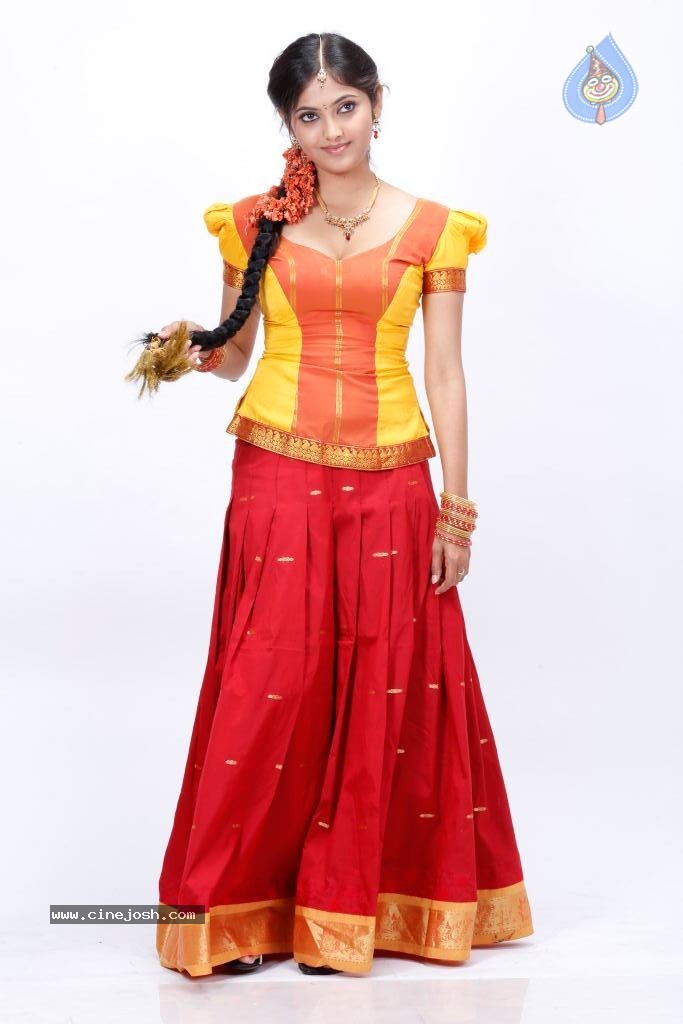 Supoorna Hot Photos - 41 / 106 photos