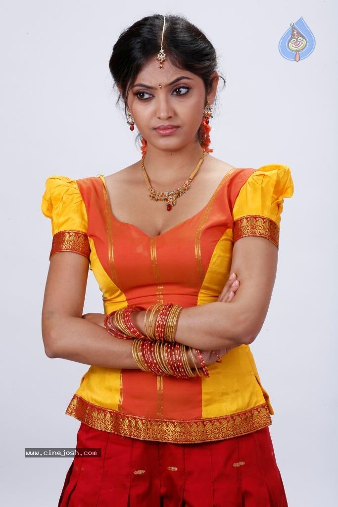 Supoorna Hot Photos - 42 / 106 photos