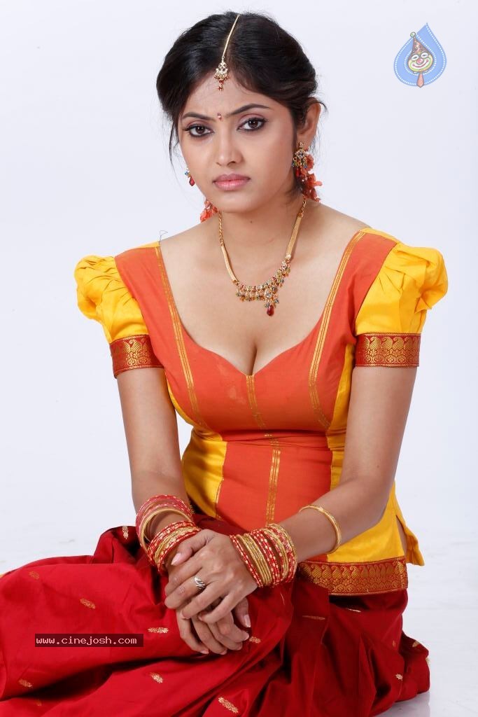 Supoorna Hot Photos - 49 / 106 photos