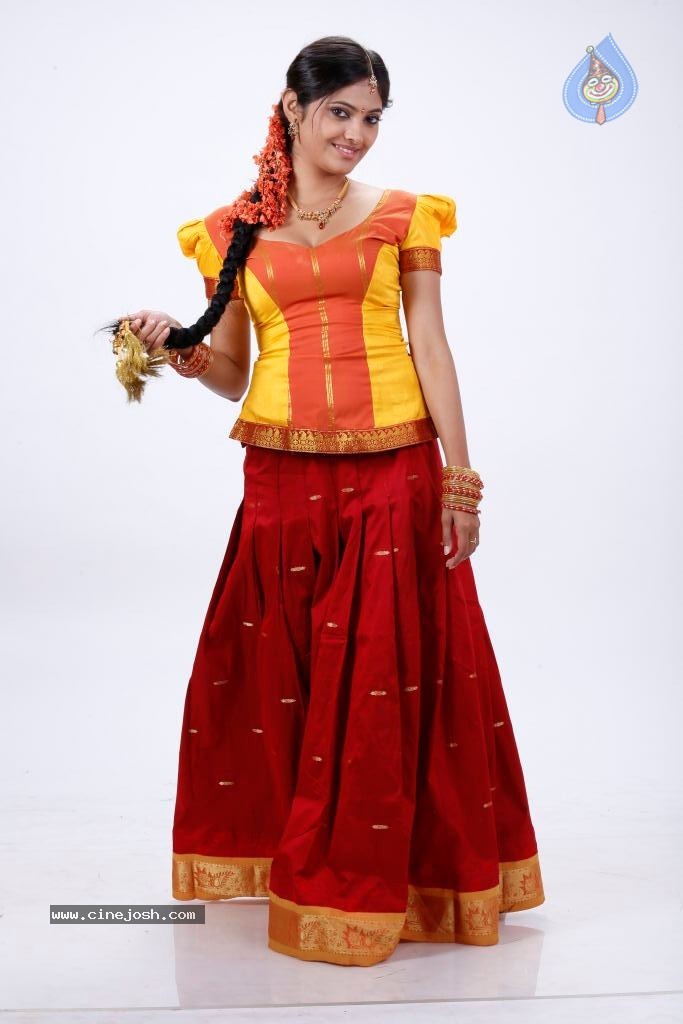 Supoorna Hot Photos - 56 / 106 photos