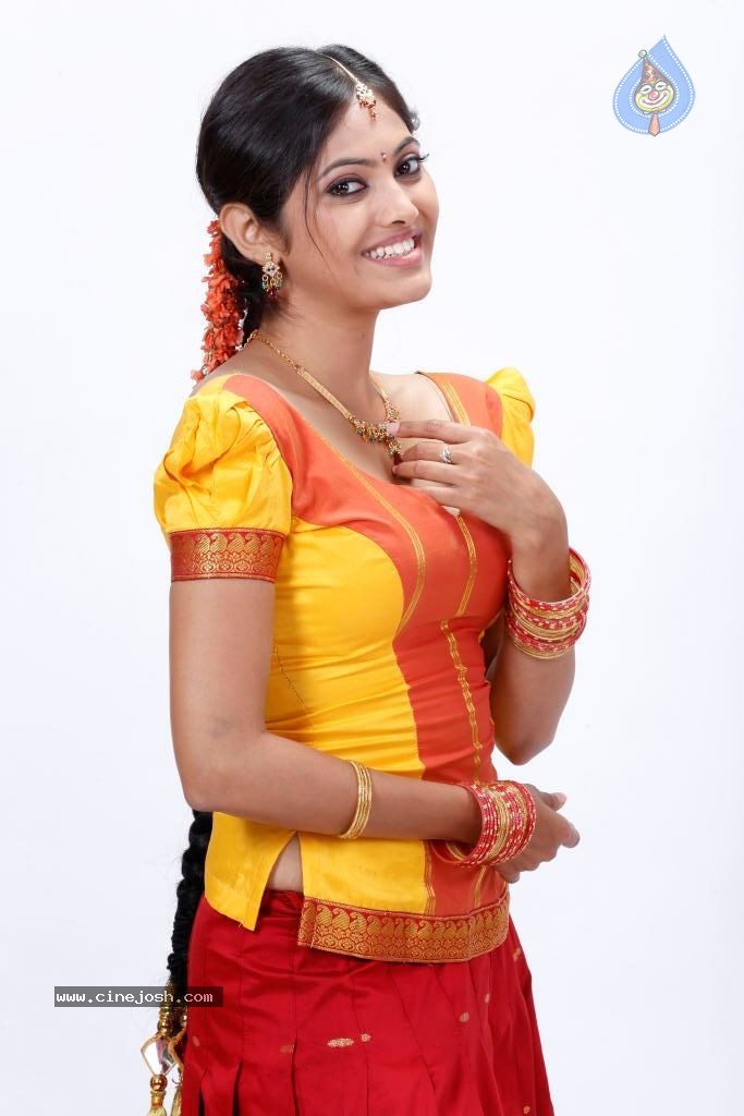 Supoorna Hot Photos - 60 / 106 photos