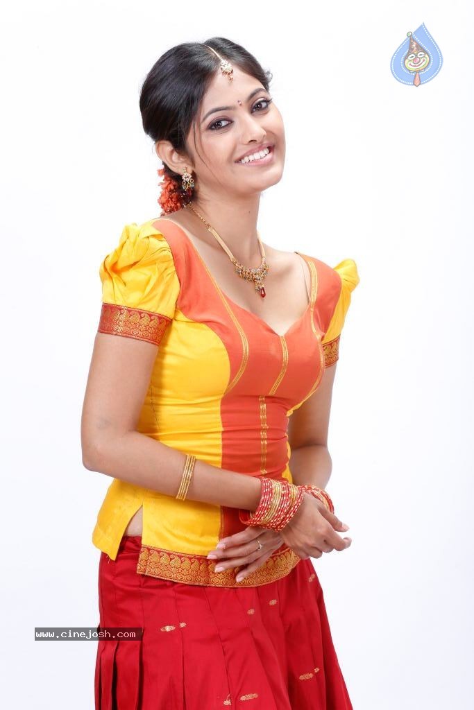 Supoorna Hot Photos - 69 / 106 photos