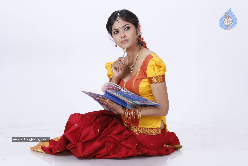 Supoorna Hot Photos - 89 / 106 photos