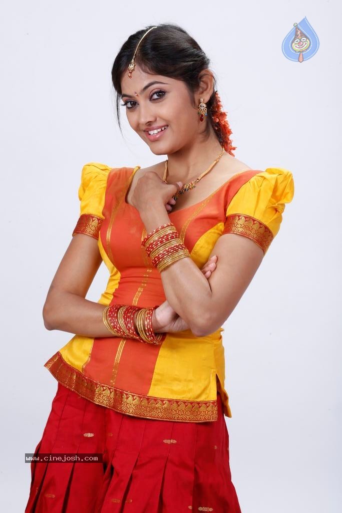 Supoorna Hot Photos - 102 / 106 photos