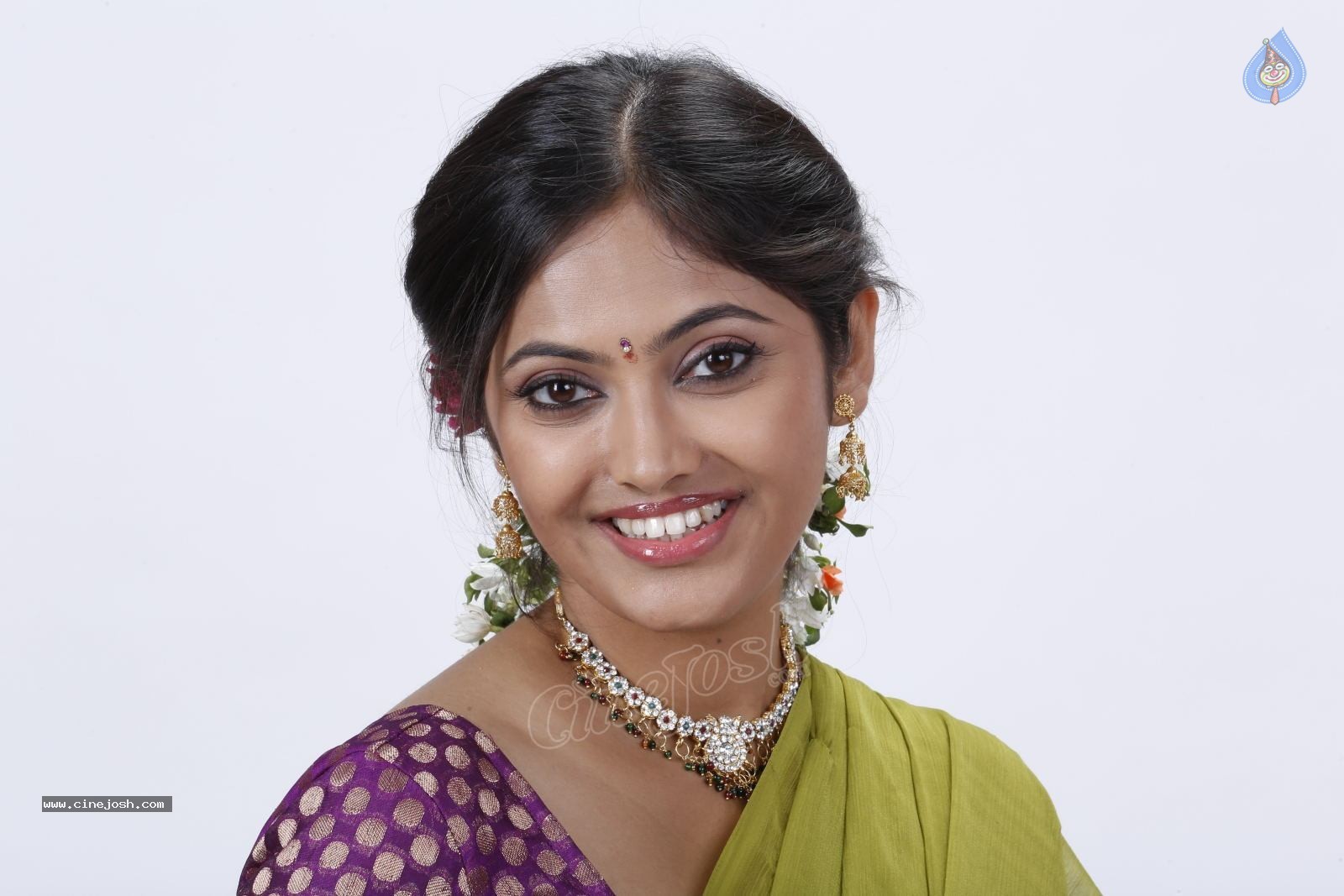 Supoorna New Stills - 16 / 92 photos