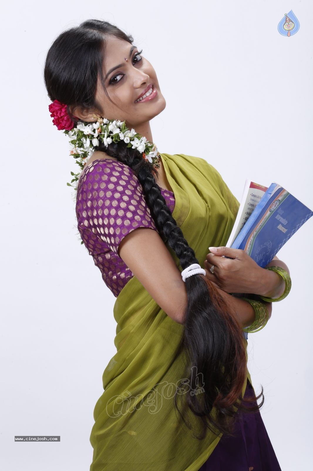 Supoorna New Stills - 74 / 92 photos