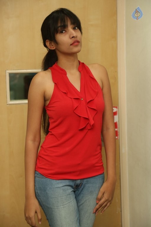 Supraja New Photos - 8 / 21 photos