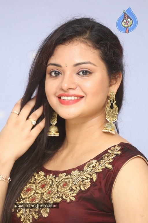 Supraja New Photos - 6 / 17 photos