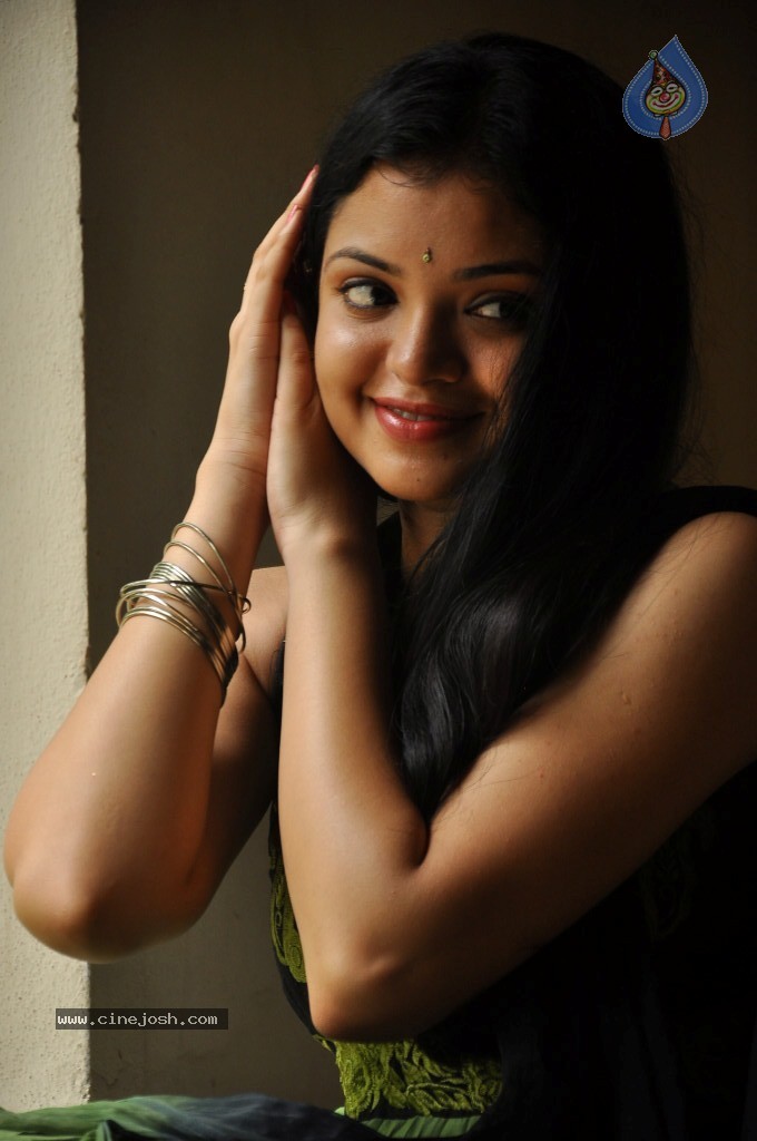 Supraja New Stills - 57 / 96 photos