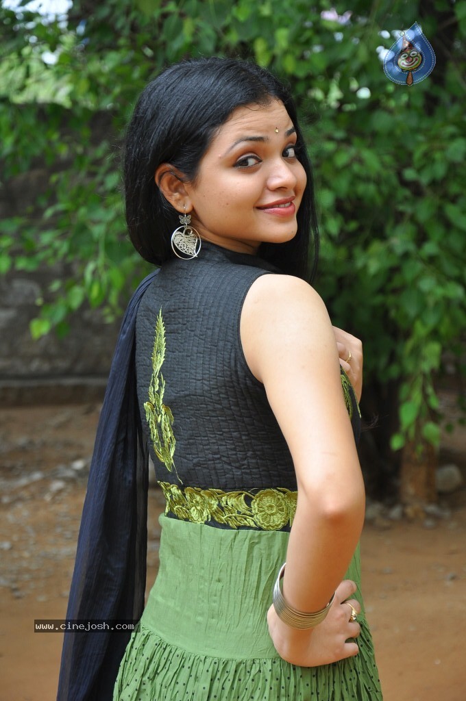 Supraja New Stills - 82 / 96 photos