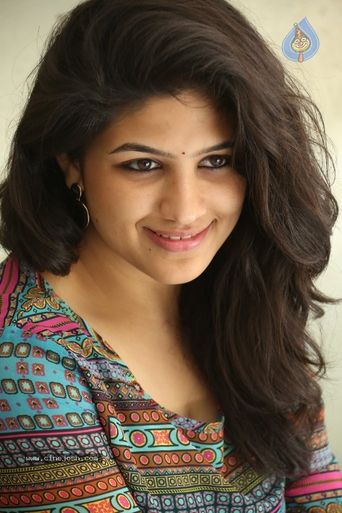 Supriya Isola New Stills - 26 / 90 photos