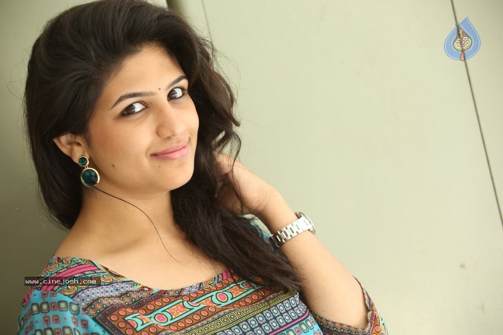 Supriya Isola New Stills - 34 / 90 photos