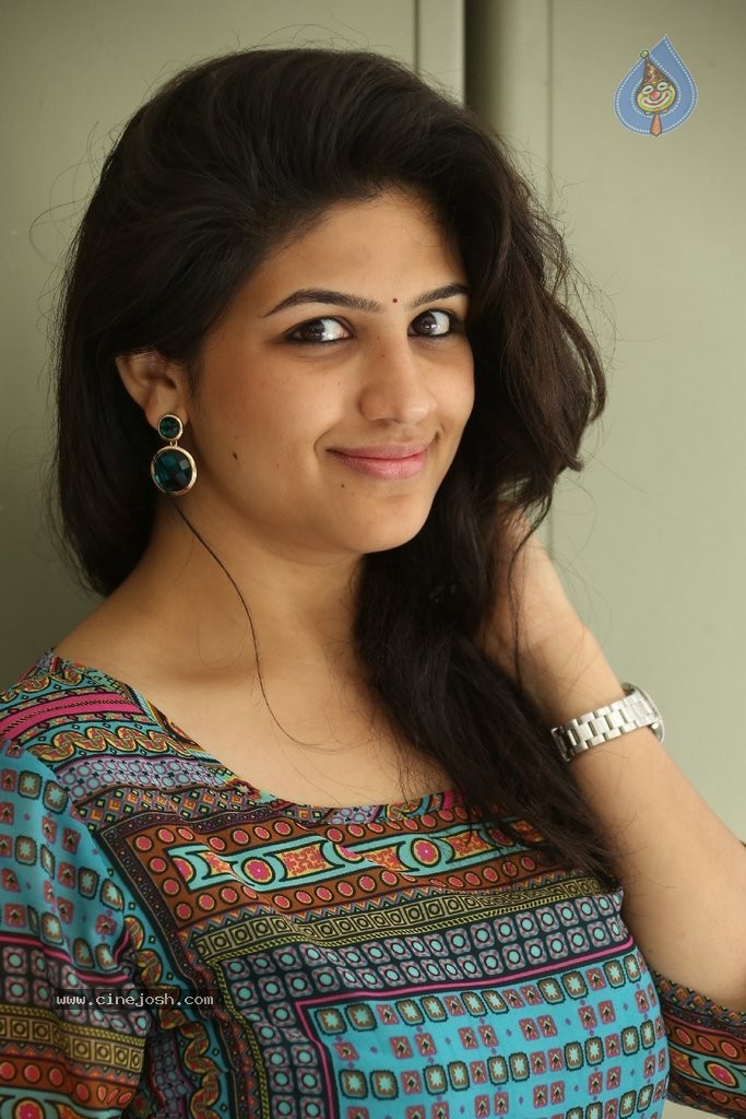 Supriya Isola New Stills - 76 / 90 photos