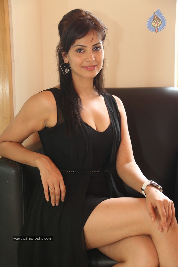 Supriya Sailaja Hot Stills - 38 / 95 photos