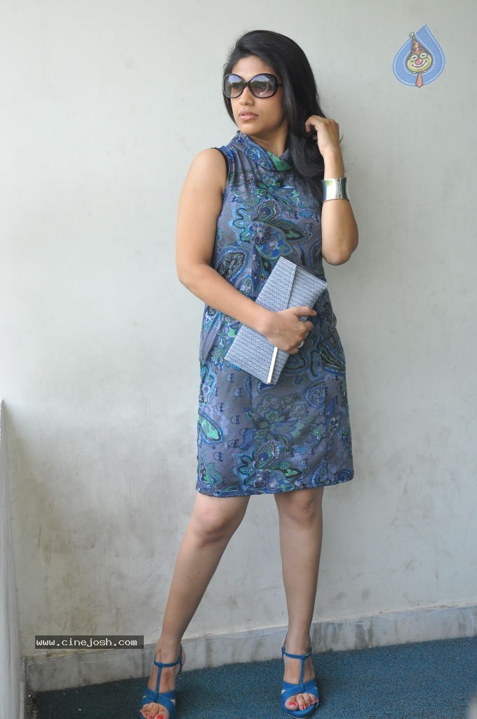 Supriya Shailaja Gallery - 30 / 42 photos