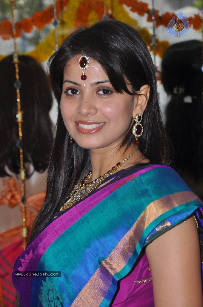 Supriya Shailaja Latest Stills - 16 / 55 photos