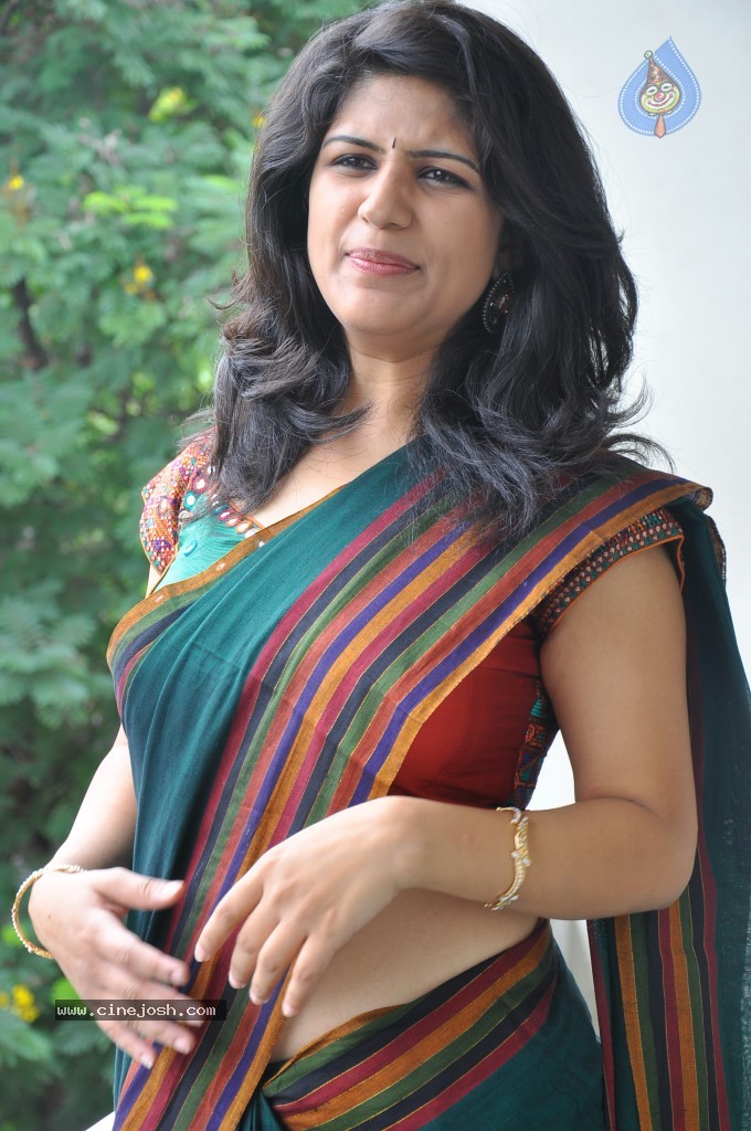 Supriya Shailaja New Stills - 22 / 37 photos