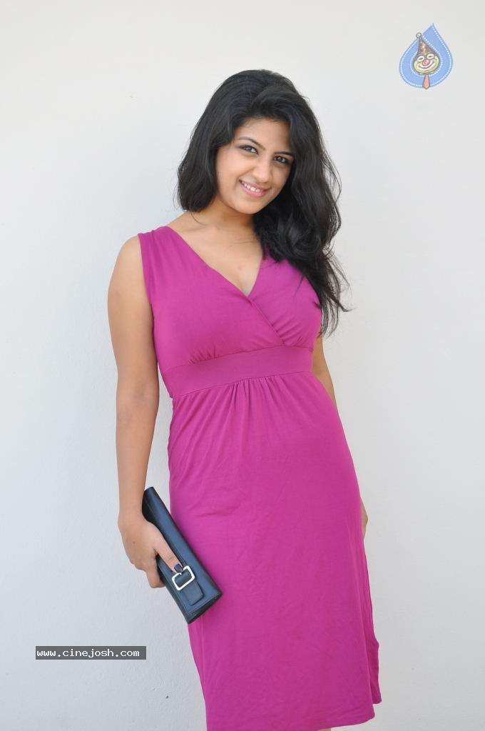 Supriya Stills - 2 / 117 photos