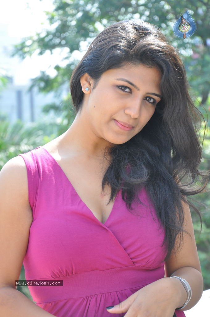 Supriya Stills - 97 / 117 photos