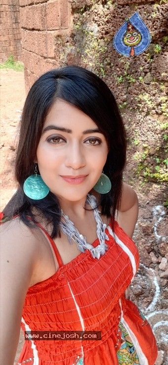 Supyaardee Singh Photo Shoot - 4 / 7 photos