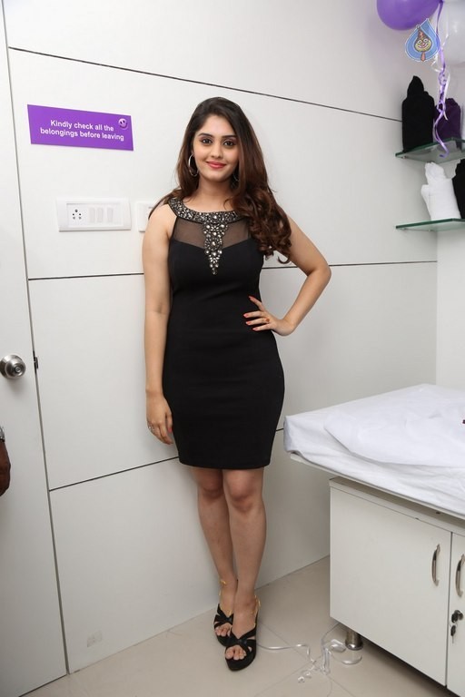 Surabhi Latest Gallery - 22 / 42 photos