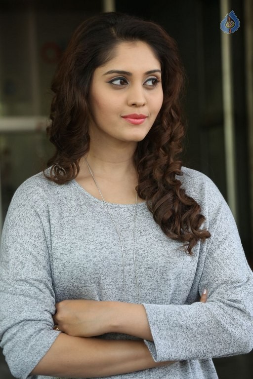 Surabhi Latest Photos - 22 / 42 photos