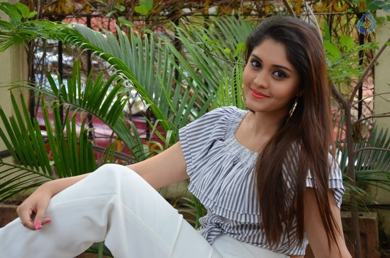 Surabhi Latest Photos - 25 / 41 photos