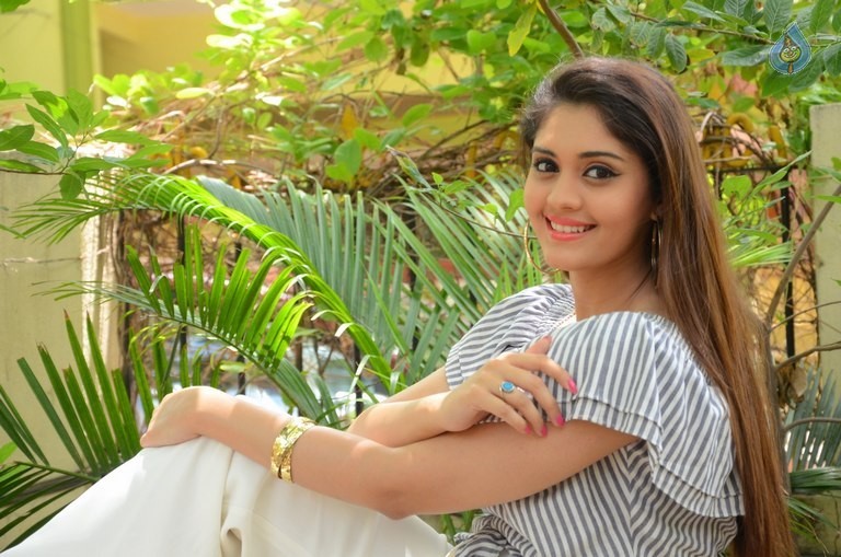 Surabhi Latest Photos - 38 / 41 photos