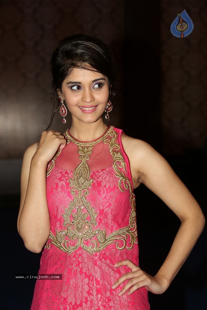 Surabhi New Photos - 124 / 128 photos