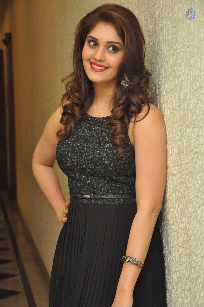 Surabhi New Photos - 27 / 41 photos