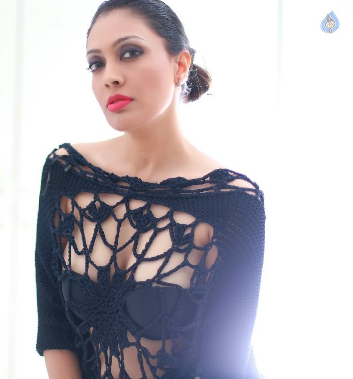 Surabhi Prabhu Latest Photos - 15 / 59 photos