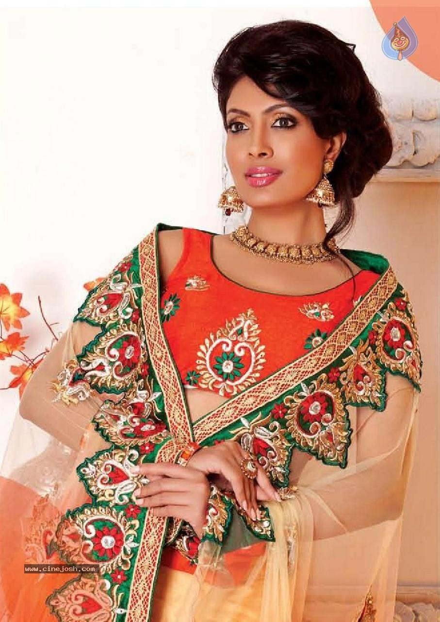 Surabhi Prabhu New Photos - 17 / 28 photos