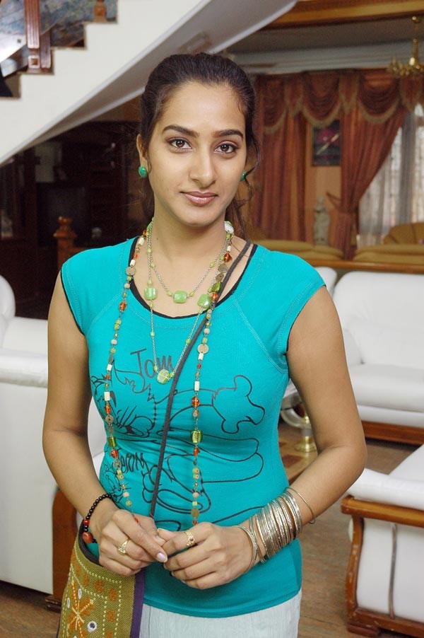 Surekha Vani photos - 31 / 35 photos