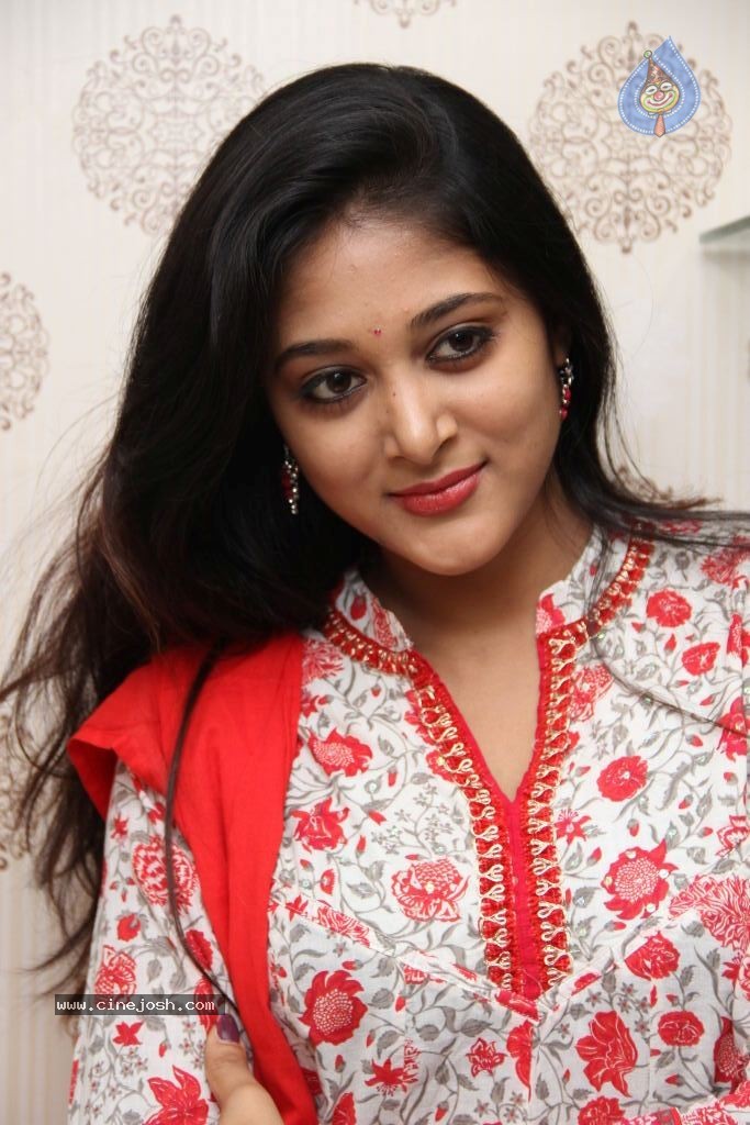 Sushma New Stills - 13 / 130 photos