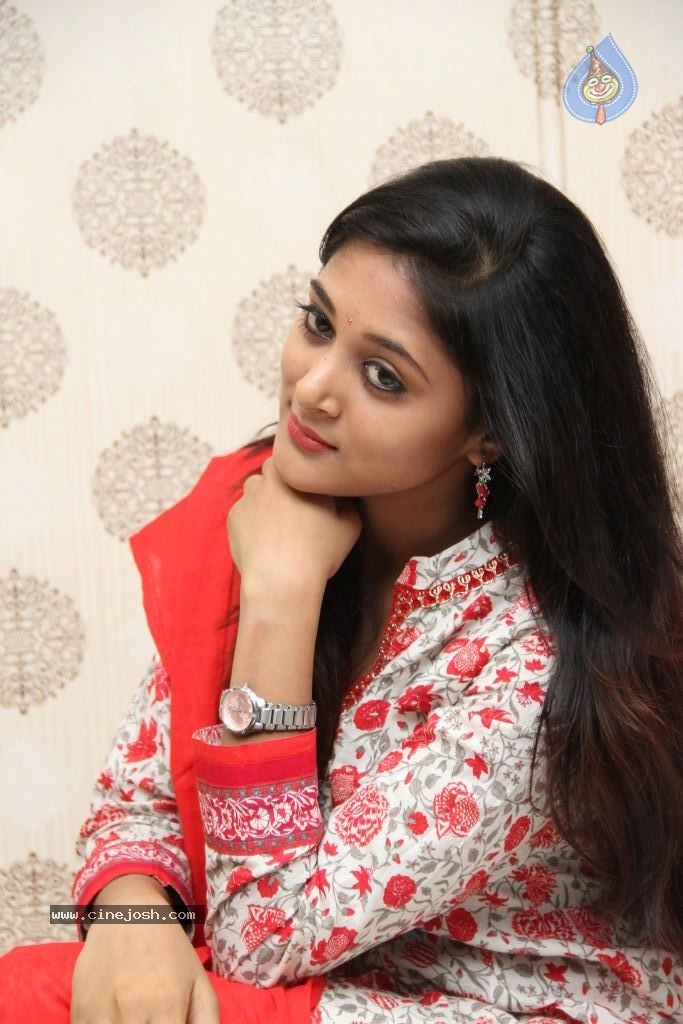 Sushma New Stills - 51 / 130 photos