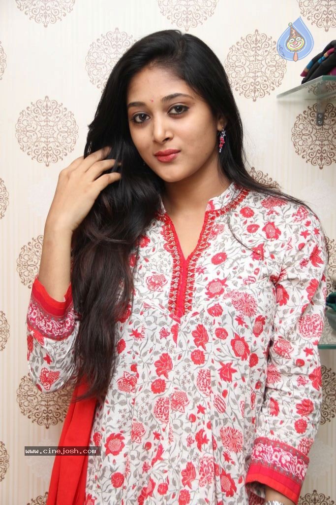 Sushma New Stills - 76 / 130 photos