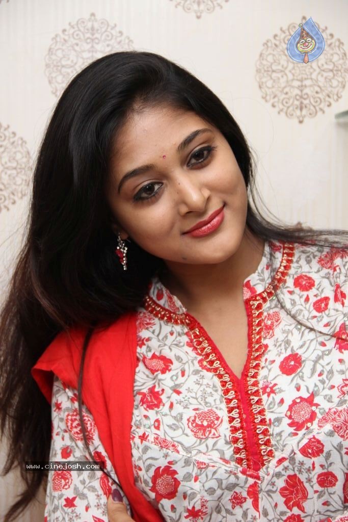 Sushma New Stills - 118 / 130 photos