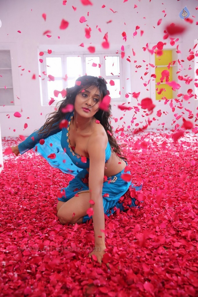 Sushma Raj Latest Gallery - 86 / 126 photos