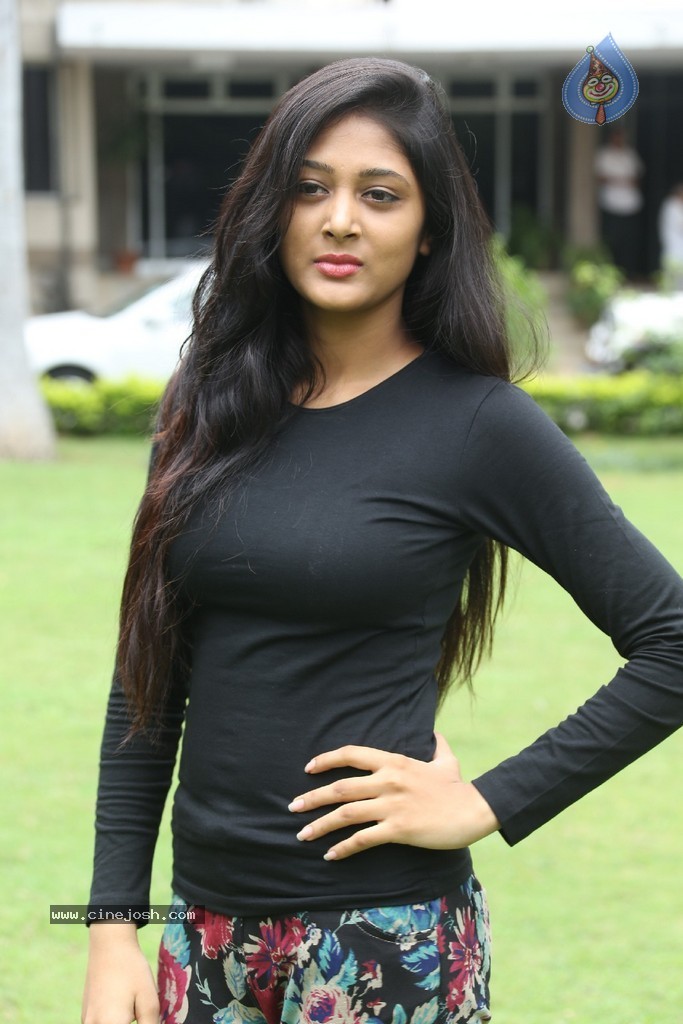 Sushma Raj New Gallery - 34 / 81 photos