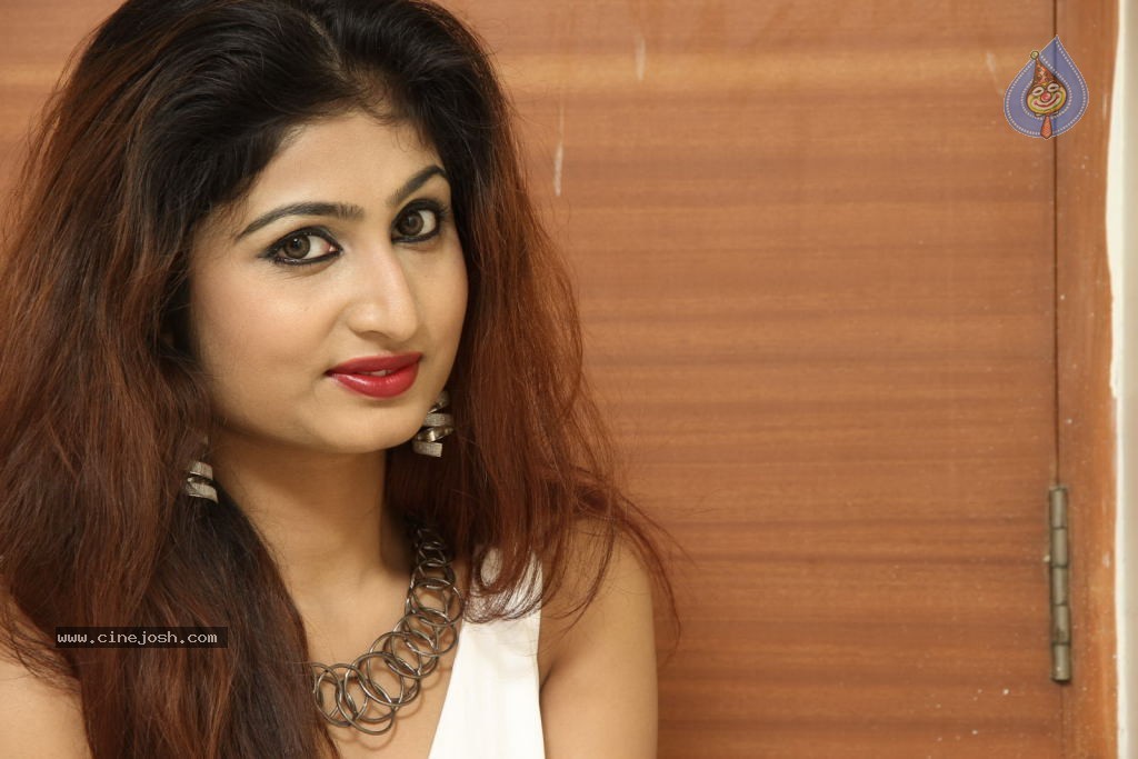 Swapna Benerjee Stills - 19 / 87 photos