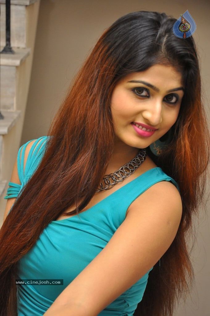 Swapna Hot Stills - 60 / 112 photos