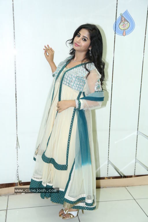 Swathi Deekshit New Stills - 70 / 131 photos